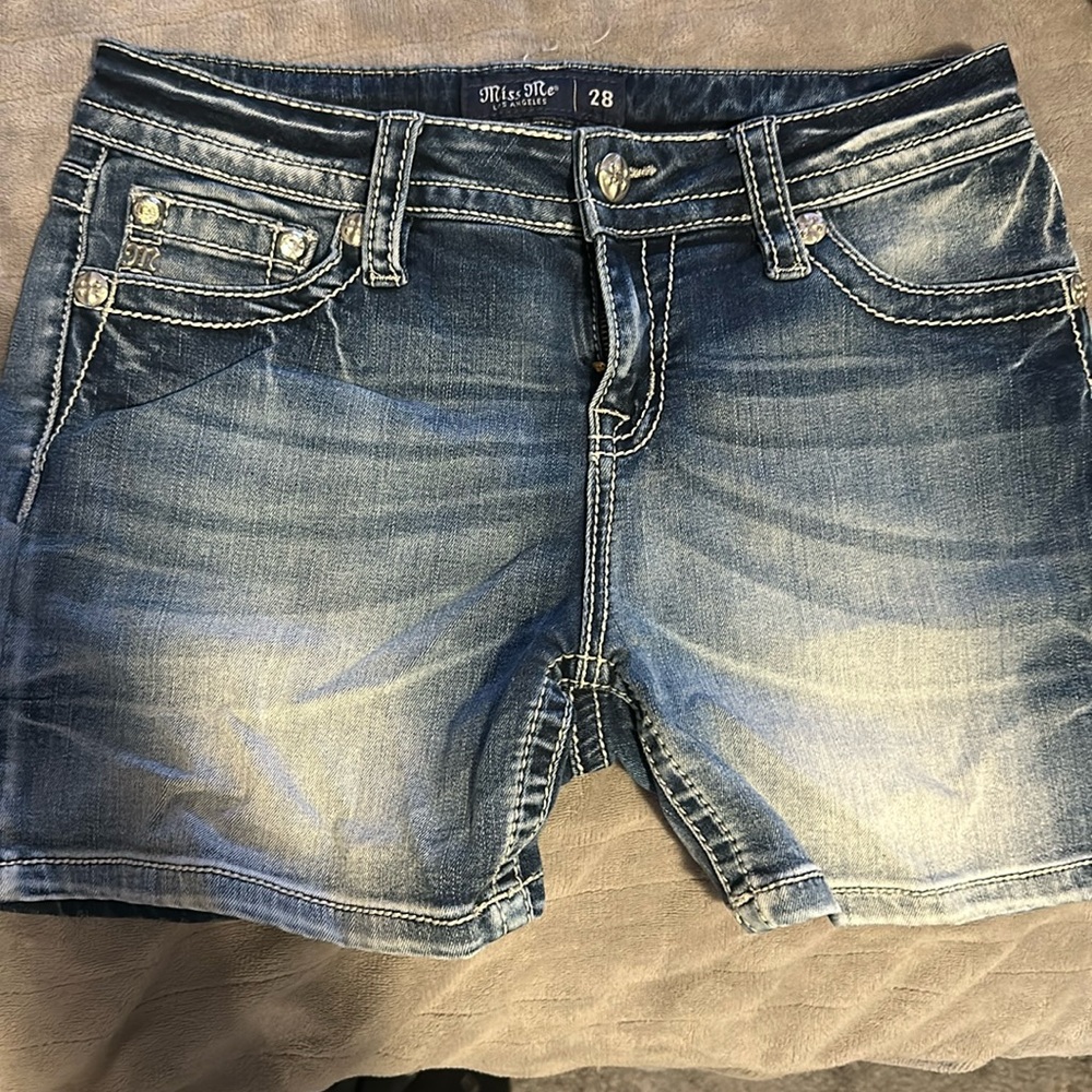 Miss Me Jean shorts lightly used in great condition no tears, all loops intact